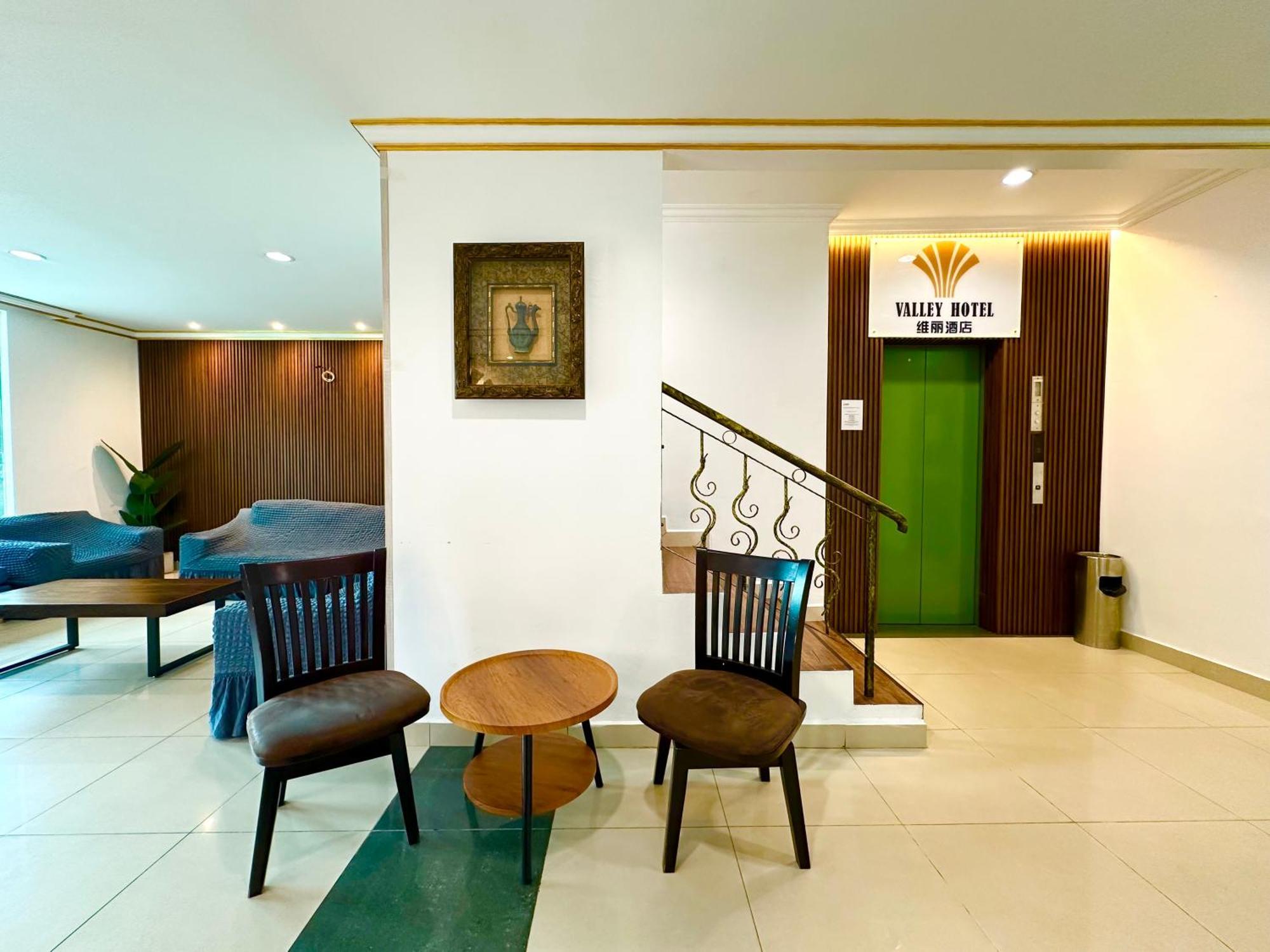 Valley Hotel Kota Kinabalu Exterior foto